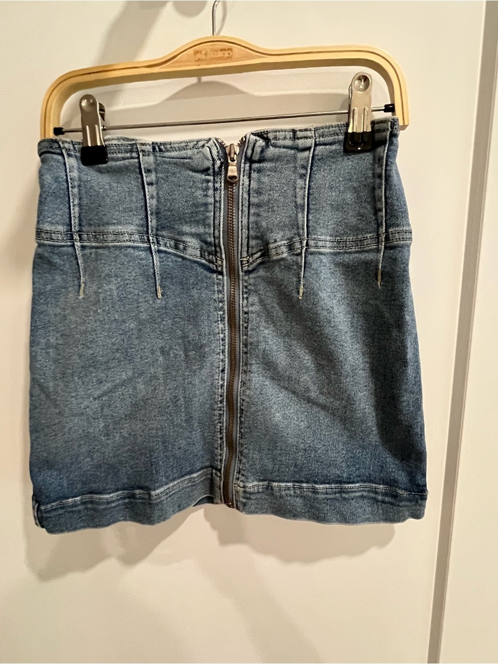 Free people- High-Waist Blue Denim Mini Skirt with Front Zip